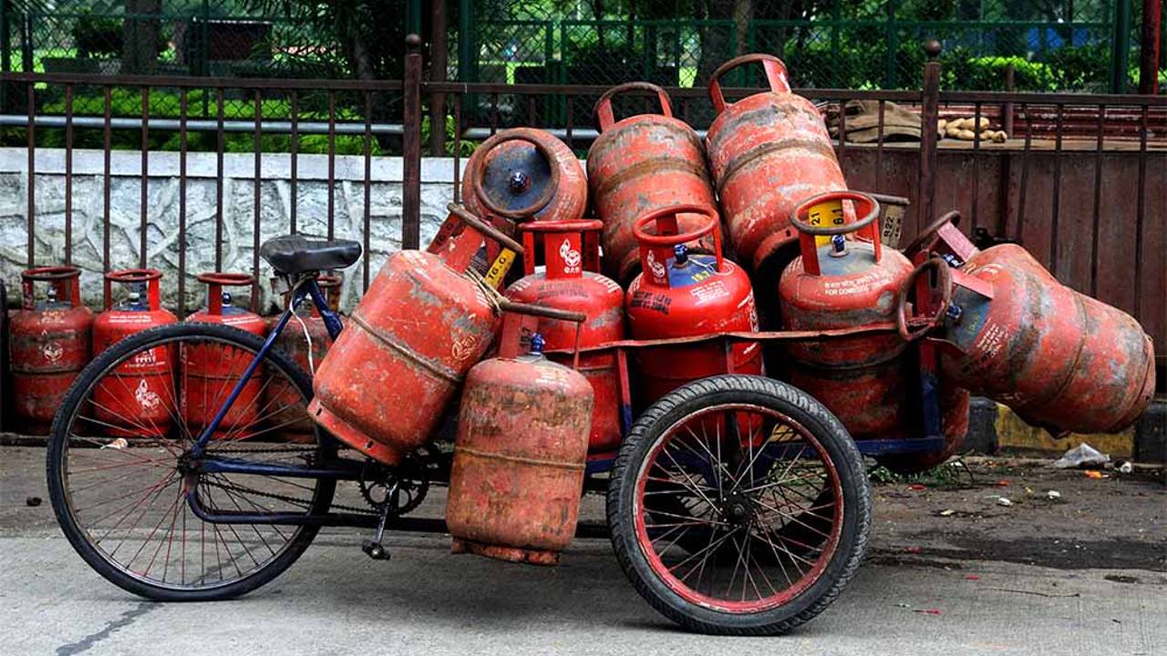 gas-cylinder lpg price hike