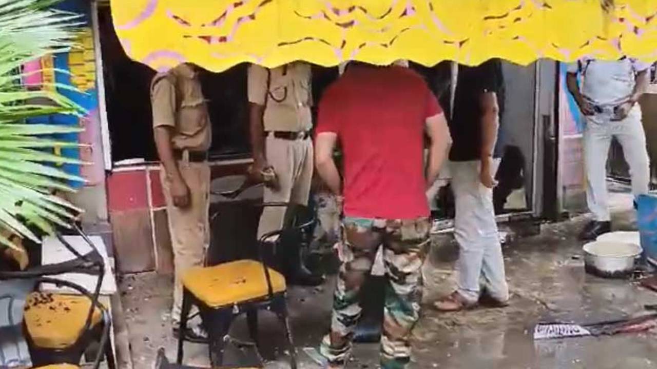 kolkata cafe blast