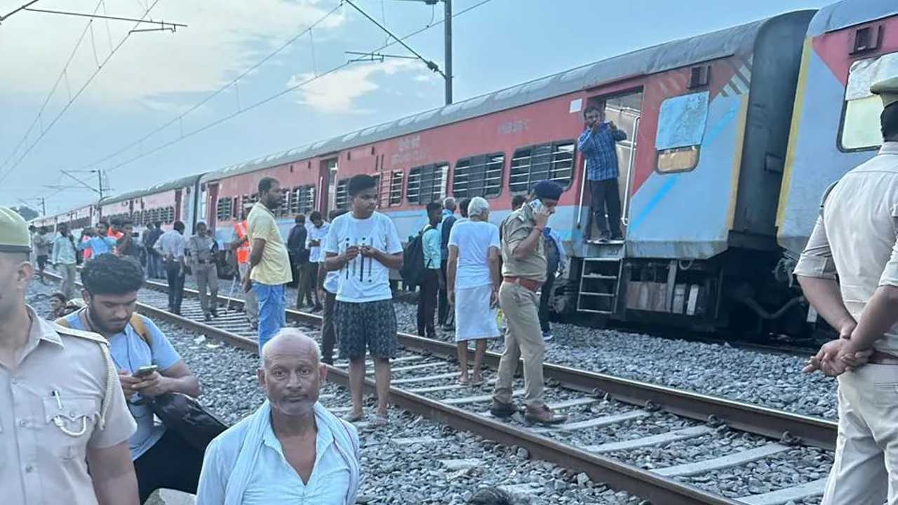 sabarmati express accident 2024