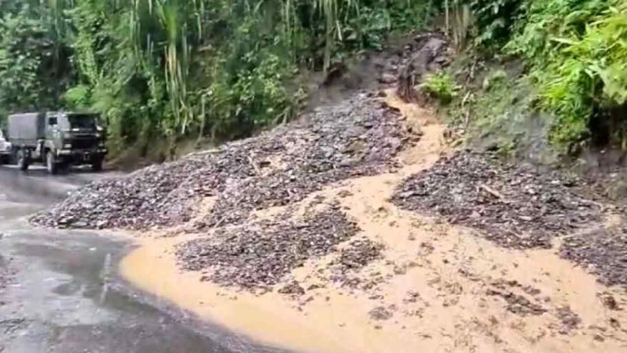 north bengal rain landslide