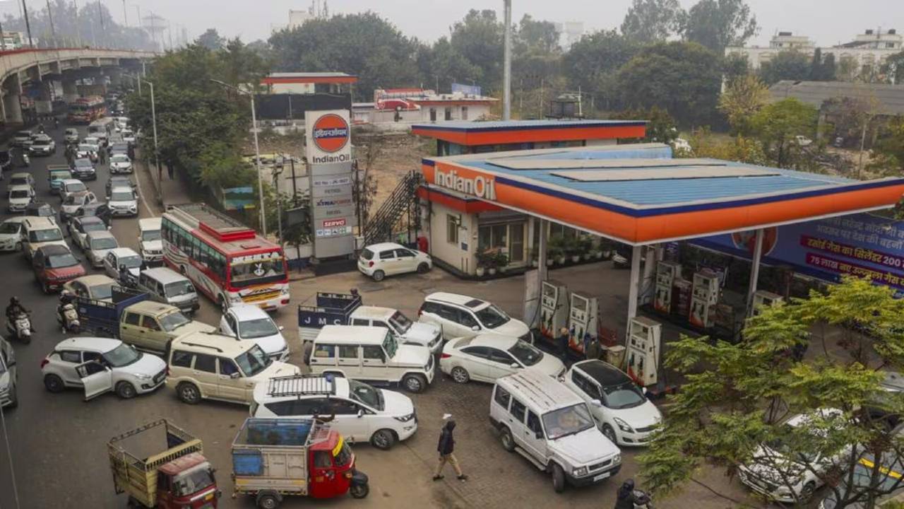 petrol pump filling station