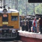 sealdah howrah local train