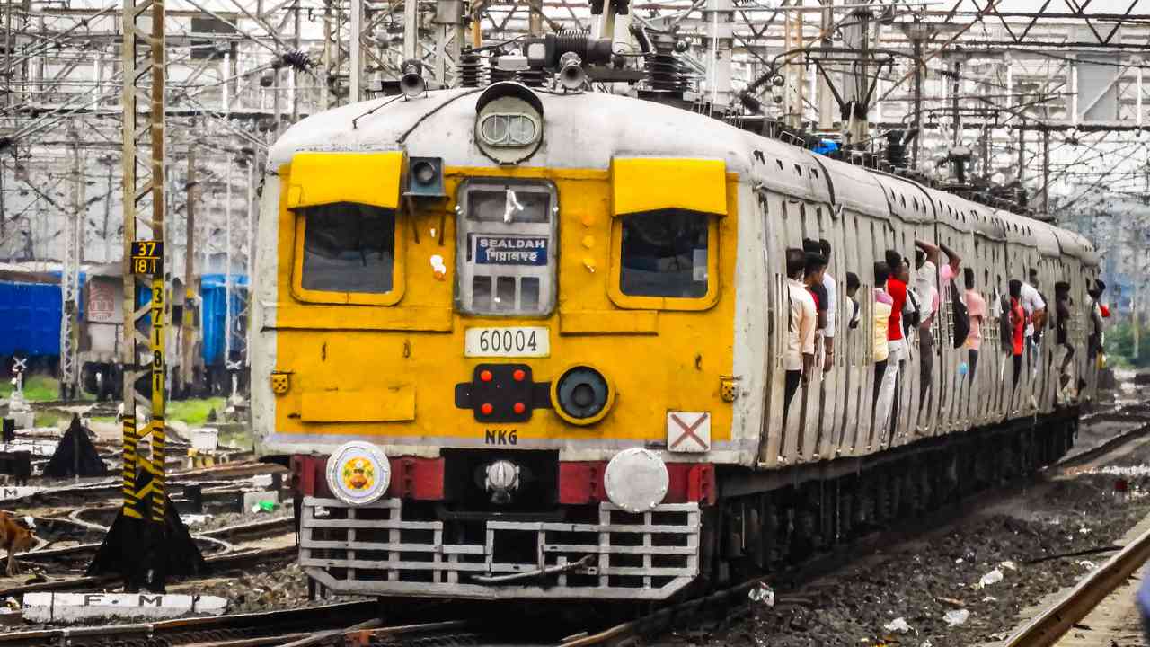 sealdah train service