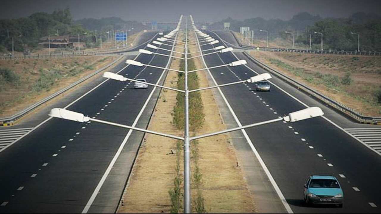 west bengal pwd repaired 3611 kms of road spending 3967 cr