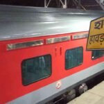 howrah station express train