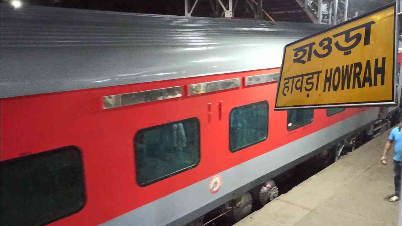 howrah station express train