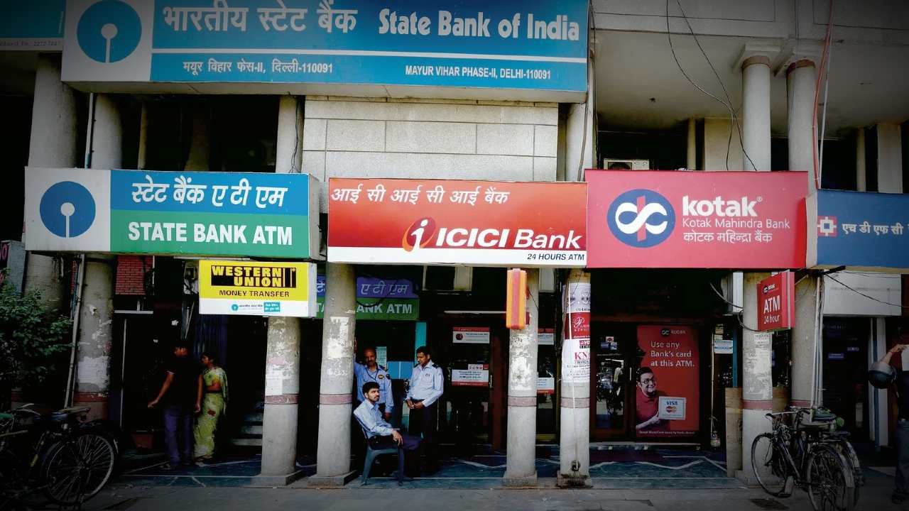 these 4 indian banks are giving highest interest in fixed deposit scheme