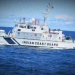 indian coast guard caught 2 bangladeshi trawler with 78 bangladeshi people