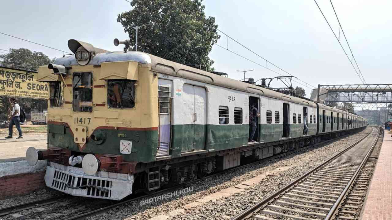 howrah local train