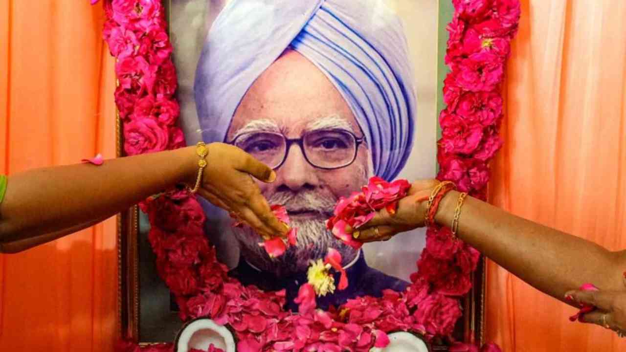 manmohan singh pension