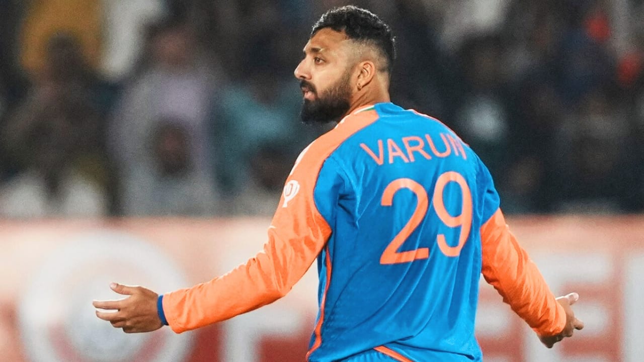 Varun Chakaravarthy, India vs England, T20 Series, T20 3rd Match, Indian Spinner, Shame Record, Big News, India Lost, England, Team India,