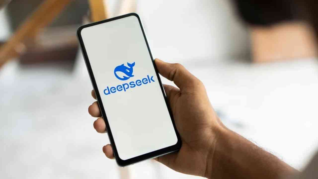 deepseek r1