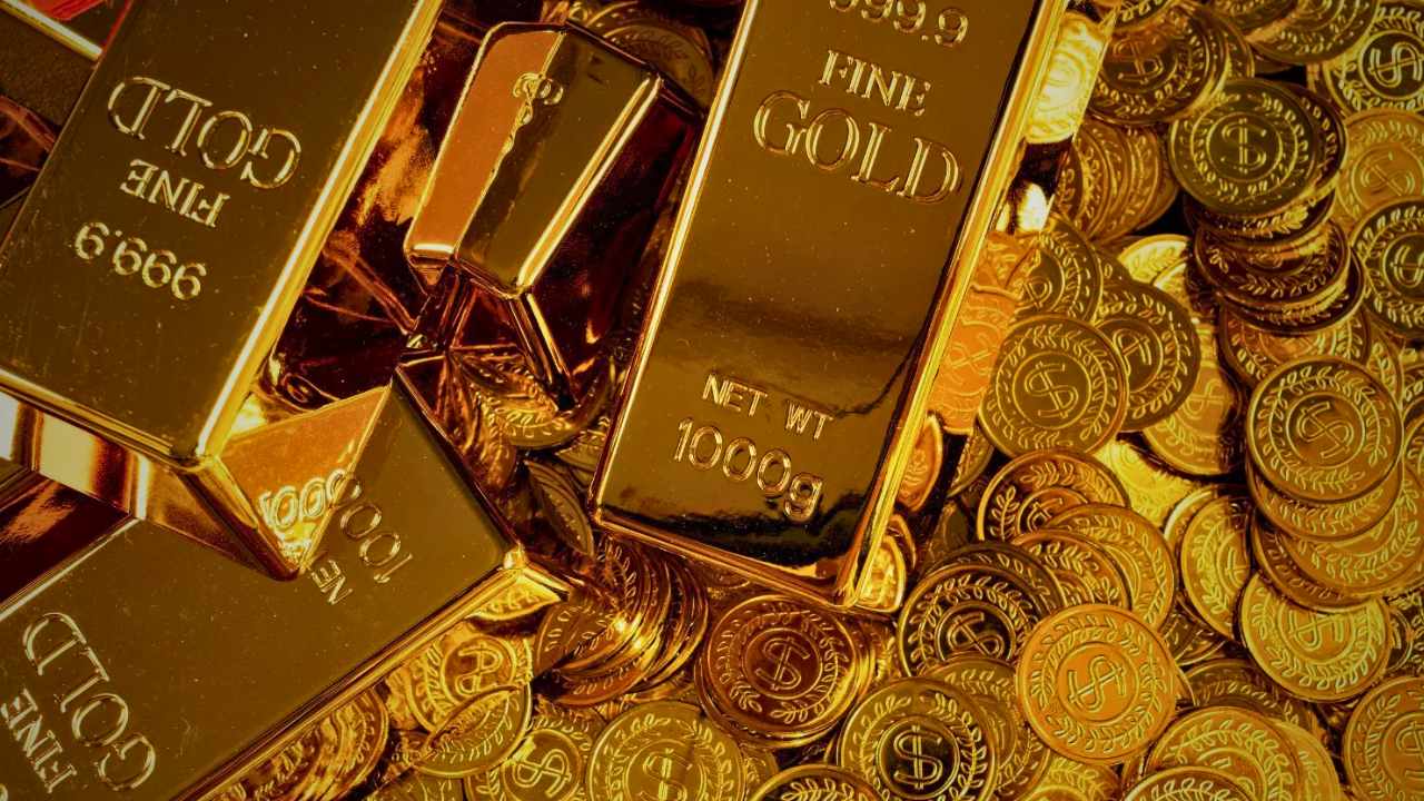 Gold price crosses 90,000 mark