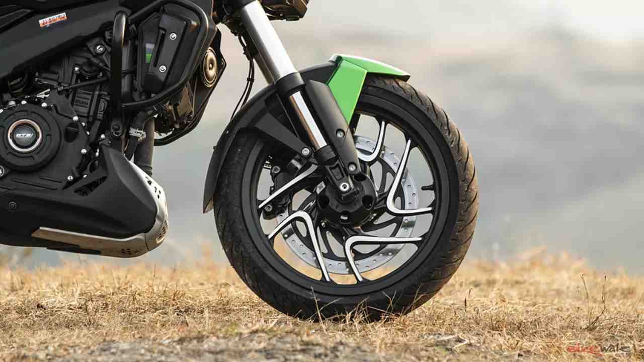 bajaj dominar 400