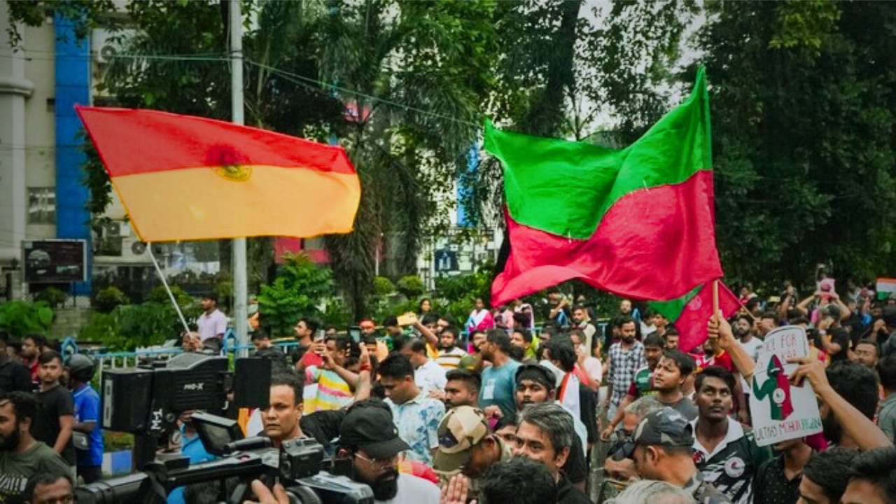 East Bengal FC also lost to Mohun Bagan in cricket