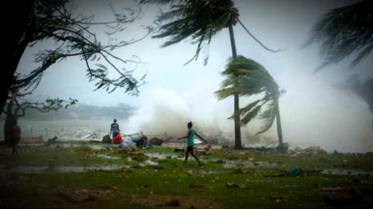 Weather Today Heavy Rain Alert in 3 Districts of South Bengal Due to Cyclonic circulation
