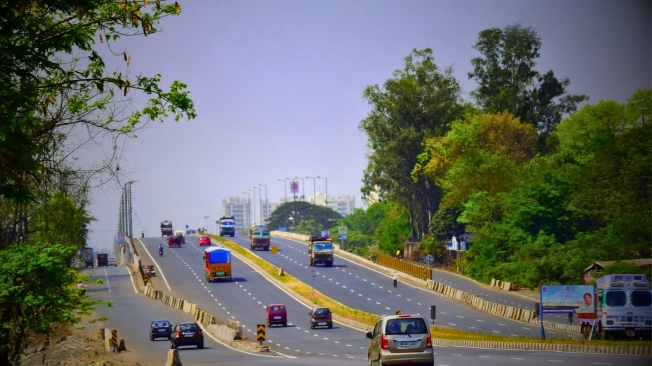Durgapur Traffic Guard imposes bike and car limits on various roads in city