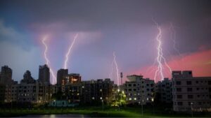 Heavy Thunderstorm Due to Cumulonimbus Weather Alert