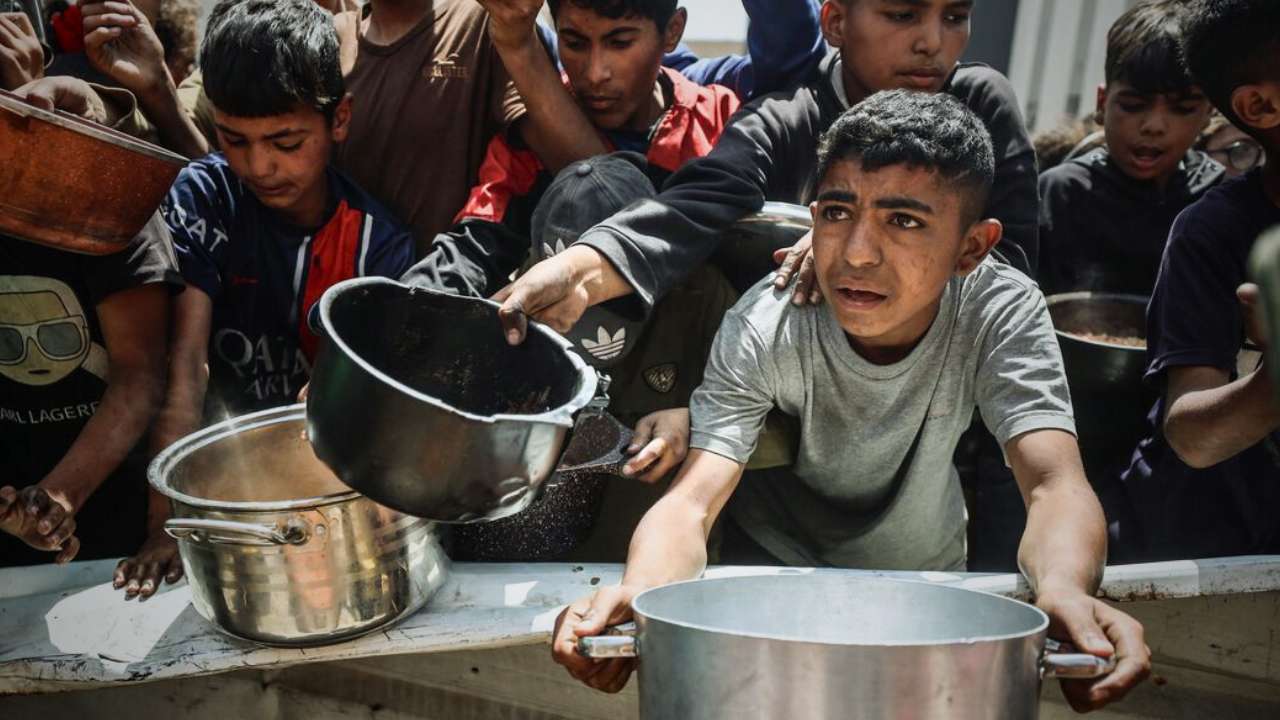 Parle G biscuits worth 5 rupees are being sold for 2400 taka in Gaza
