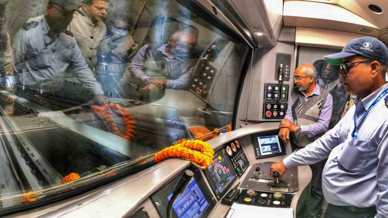 kolkata metro motorman