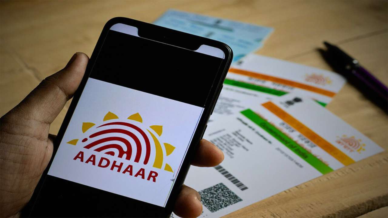 Check the method to verify the original Aadhaar card