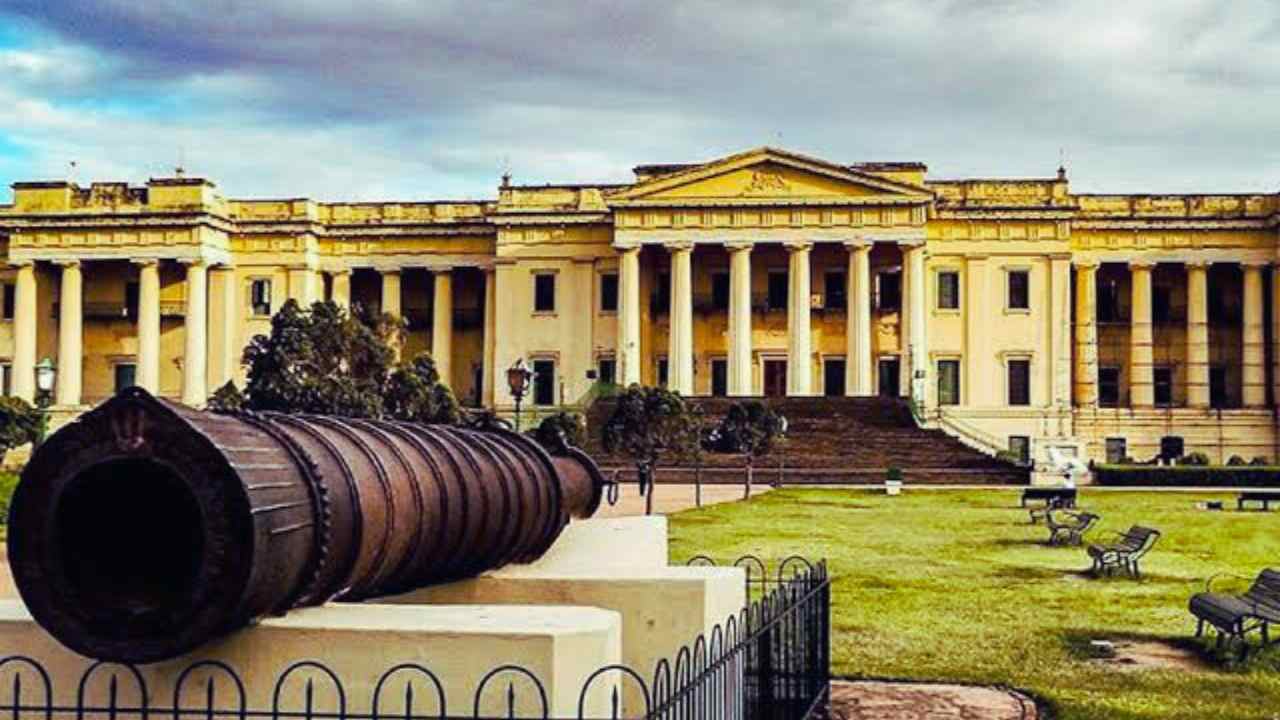 Multiple Monuments Occupied In West Bengal