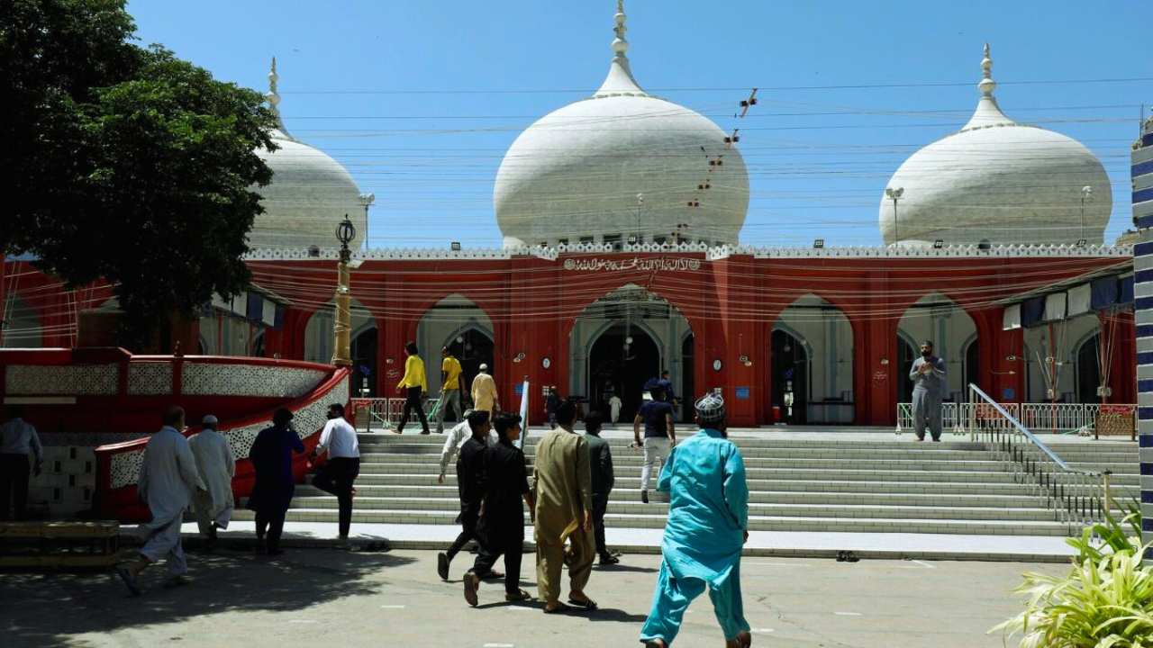 Pakistan economic Census report shows there are more mosques than schools and colleges