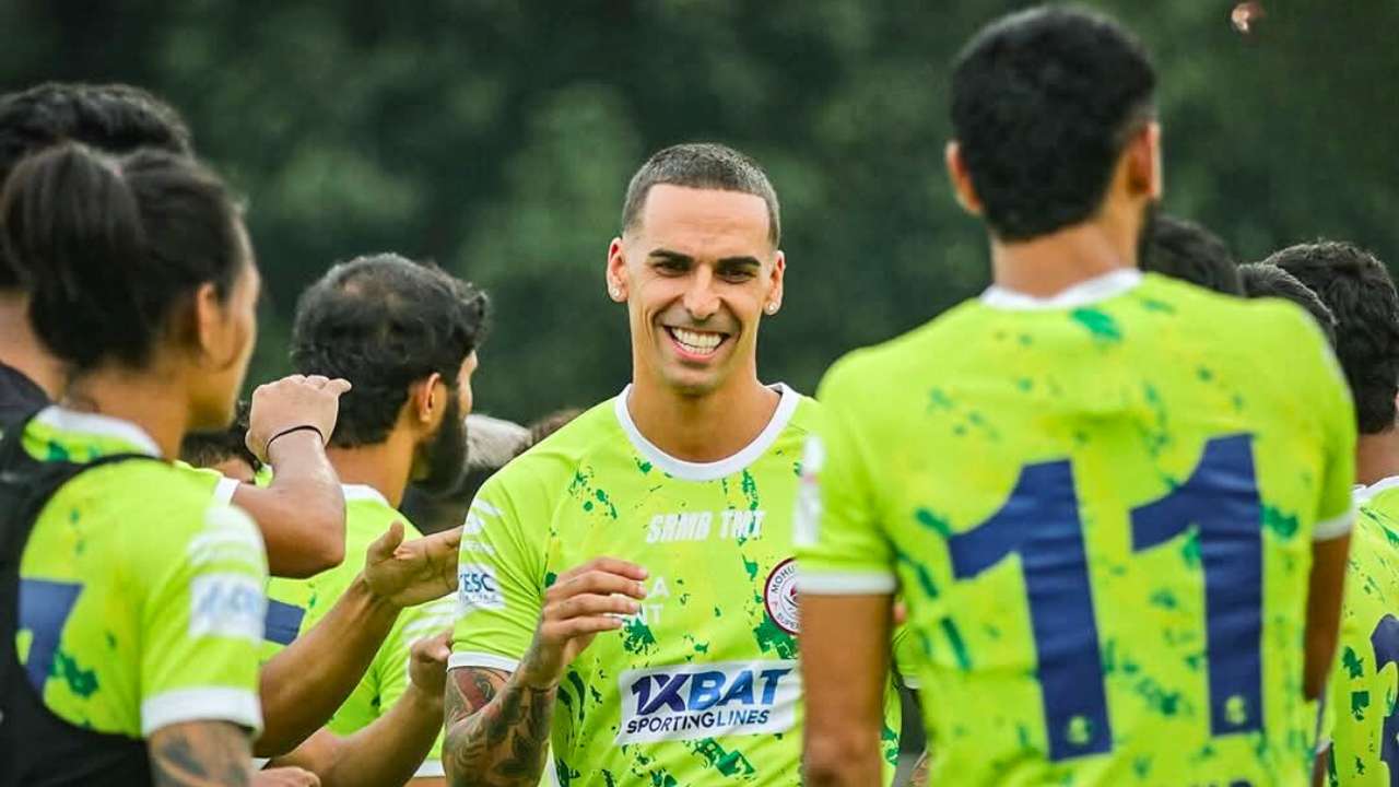 Two Mohun Bagan footballers return to practice ahead of BSF match