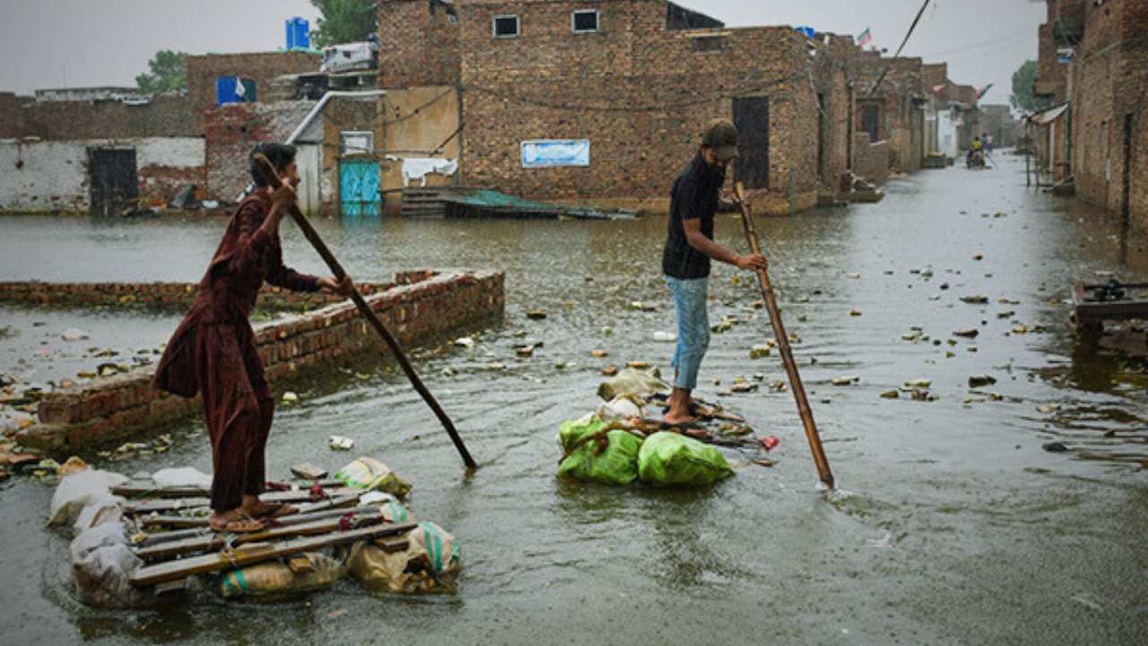 floods in Pakistan Pakistani media blames India