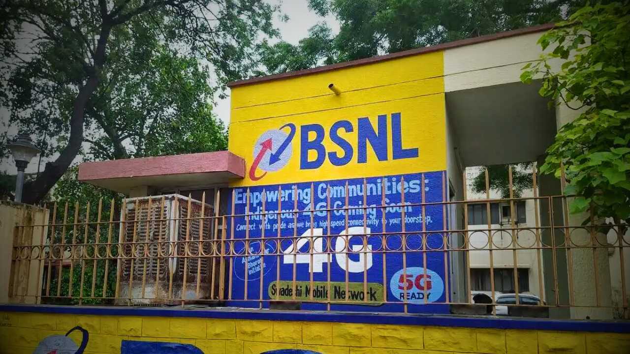 BSNL-India Post Deal they Will Sell BSNL Sim Via 1.65 lakh Post offices