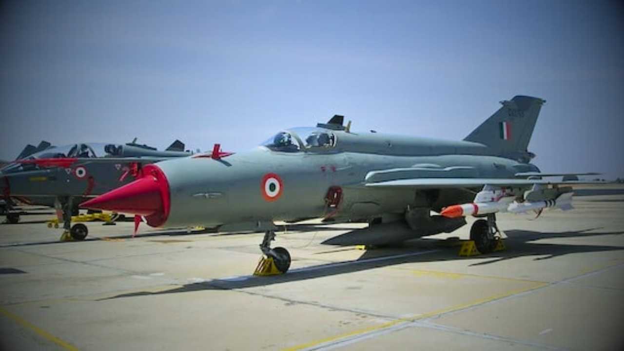 India First Supersonic Jet MIG 21 completed his journey