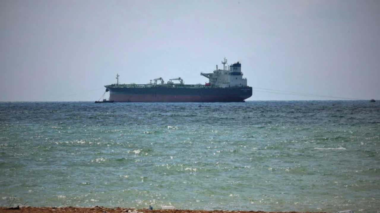 Indian Mundra Port turns back banned Russian oil Ship