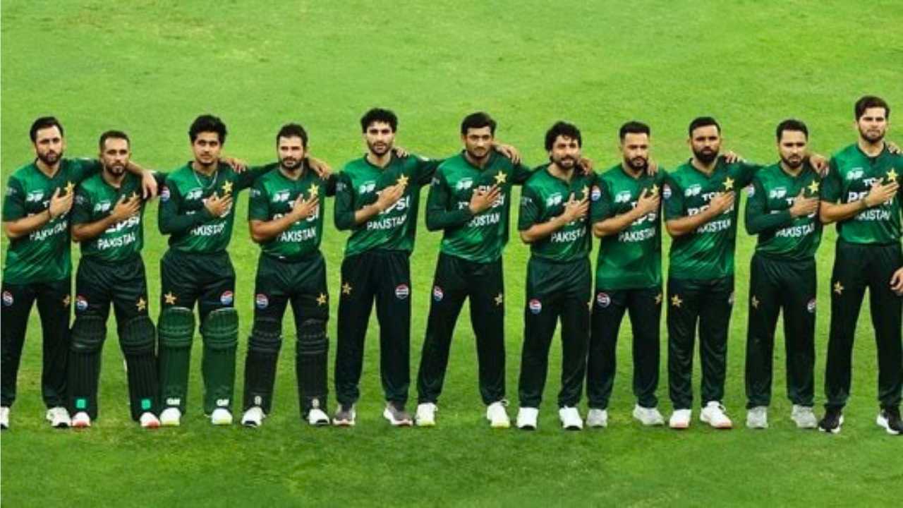 Jalebi baby song instead of Pak national anthem During India Vs Pakistan Match