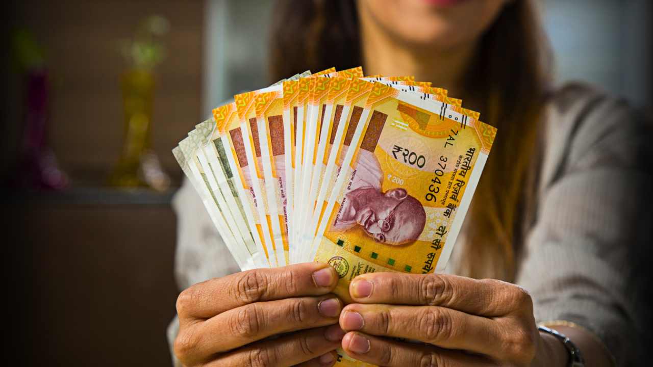 Mahila Rojgar Yojana