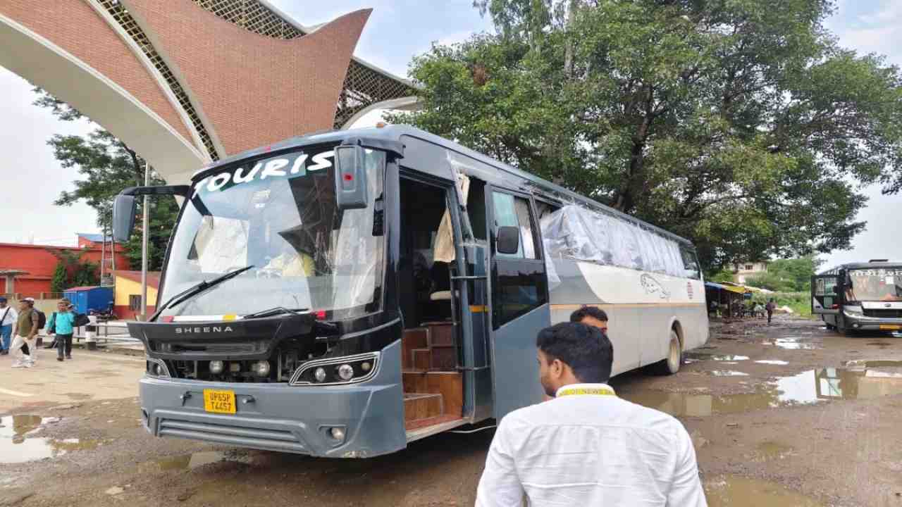 indian bus attacked in nepal