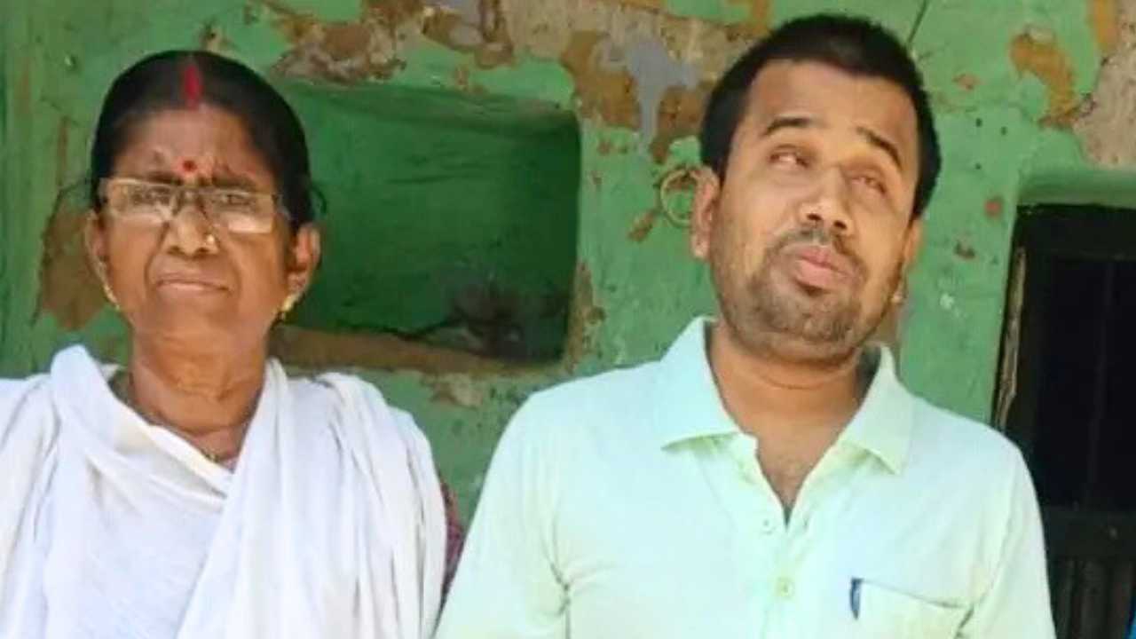 Bablu Halder First In ITI Trade exam and gets honour from PM Modi