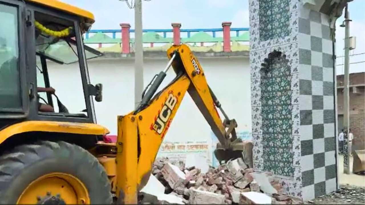 Uttar Pradesh Masjid Sambhal masjid demolished by police