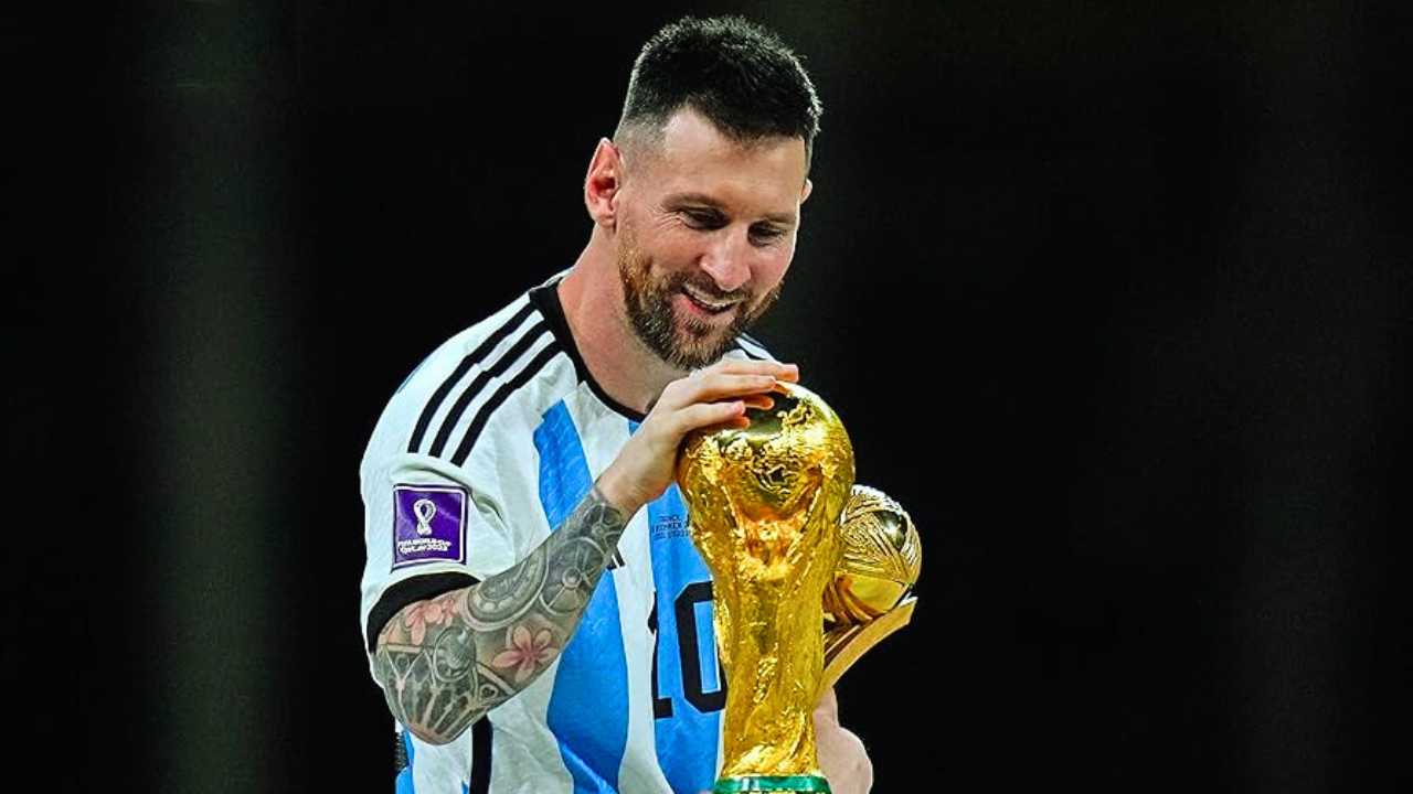 Lionel Messi On FIFA World Cup he picks 5 World Cup favourite team