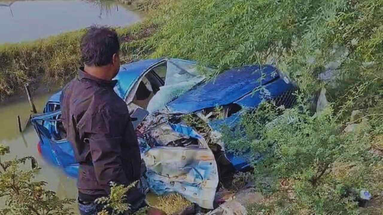 Sandeshkhali Road Accident