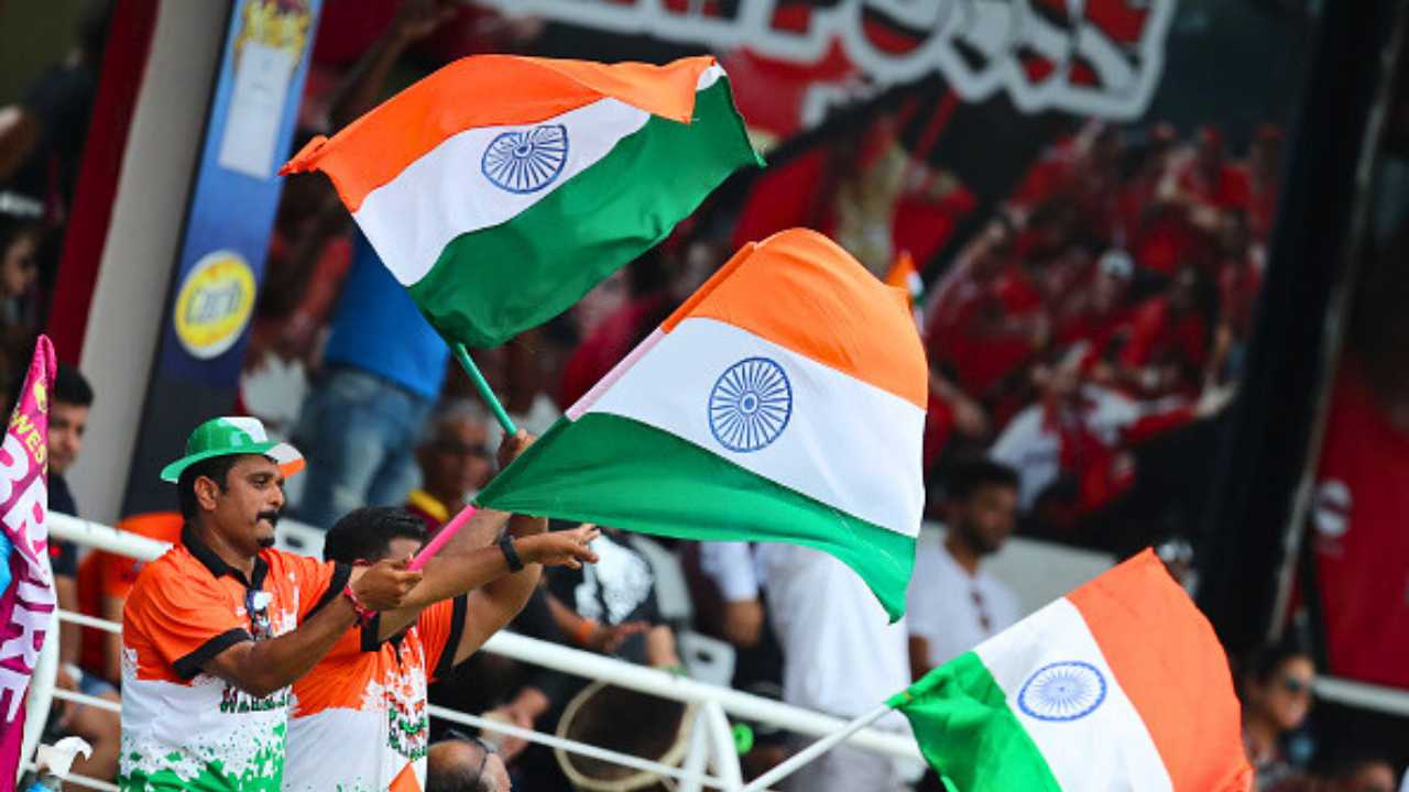 Women's hockey team India coach resignation