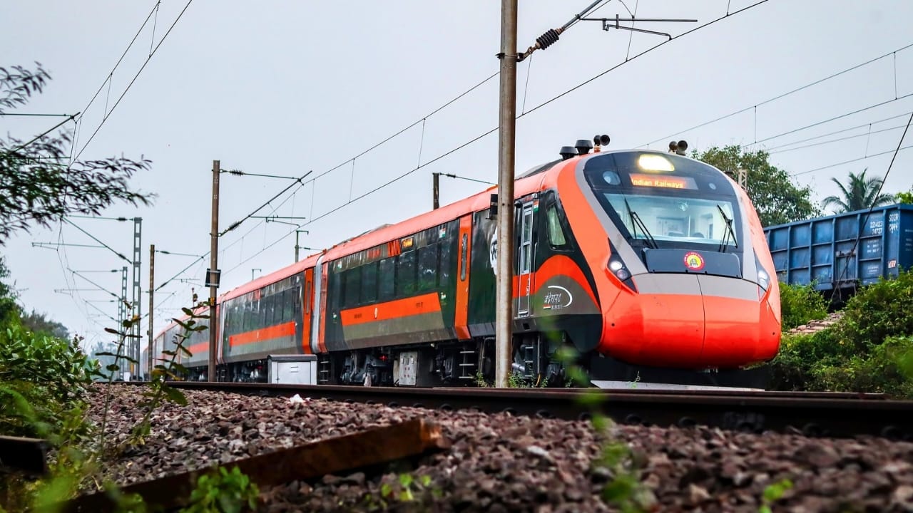 Indian Railways to stop 2 Vande Bharat Express