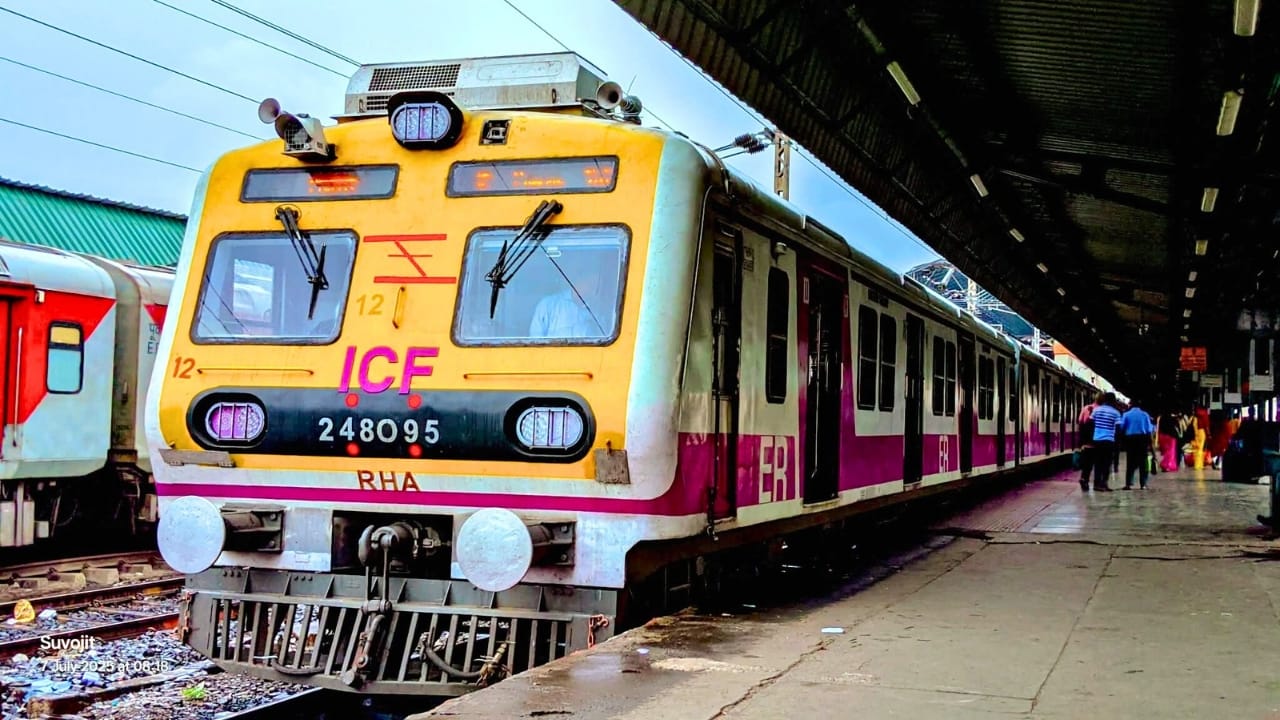 Indian Railways Sealdah Bongaon and diamond harbour section train service extended