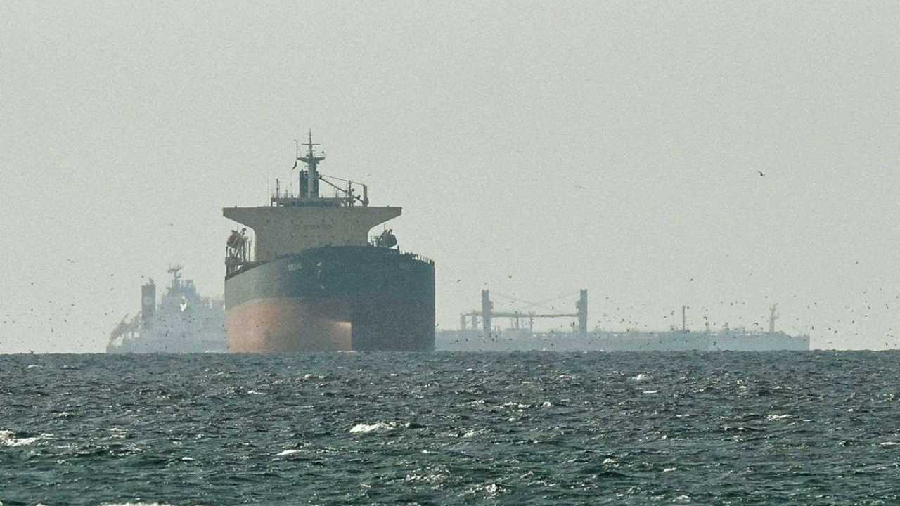 Iran Approves 20 Pakistani Ships to cross Strait of Hormuz
