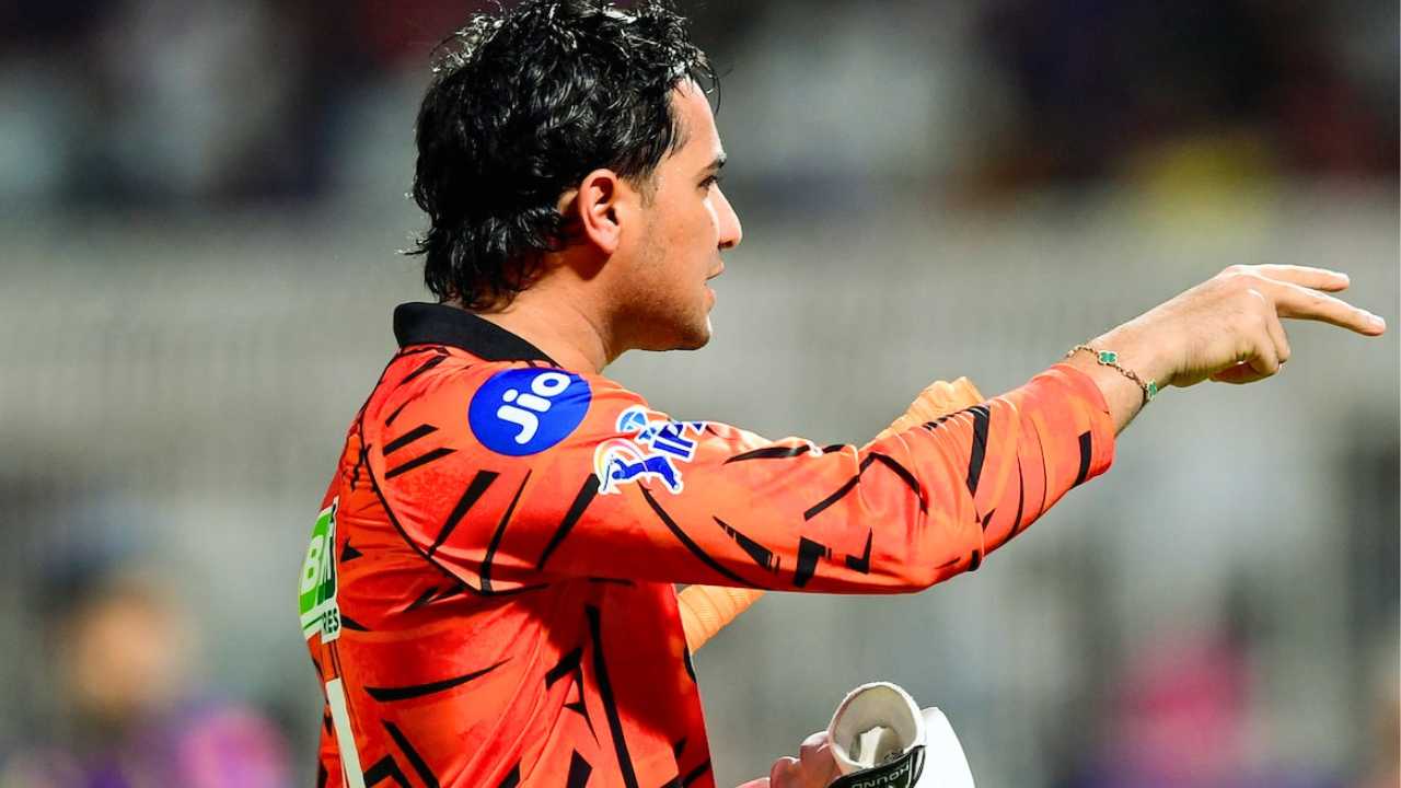 BCCI Punished Abhishek Sharma after KKR Vs SRH Match