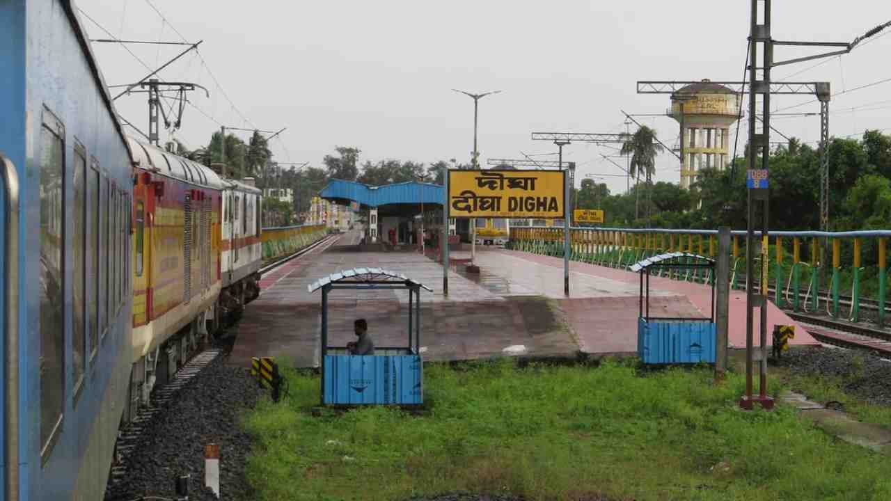 Santragachi-Digha Train