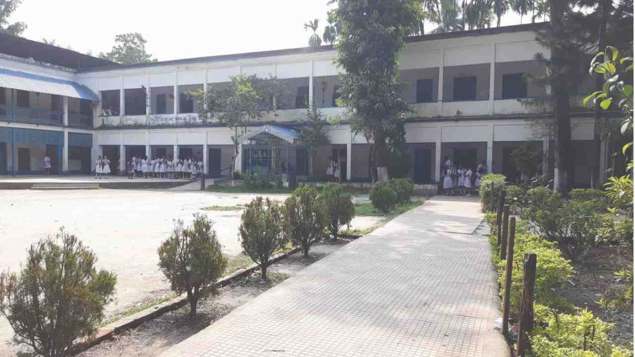 Teachers Demanding to Change School Timing