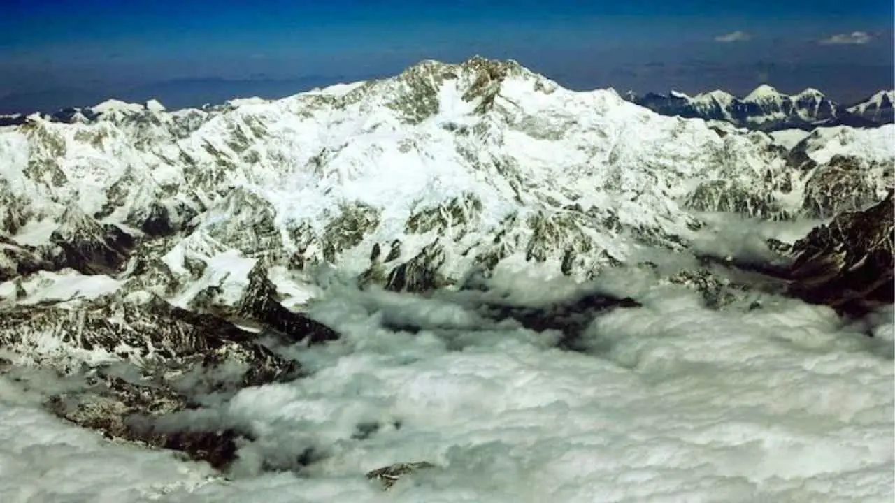 Huge snow melted in Himalayas