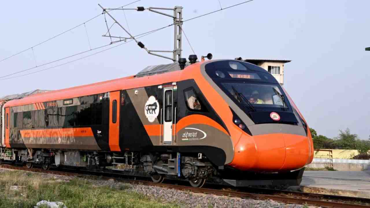 Howrah-Delhi Vande Bharat
