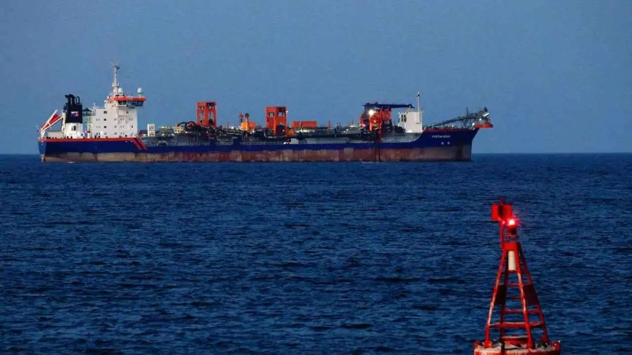 Indian Ship Crossed Strait of Hormuz