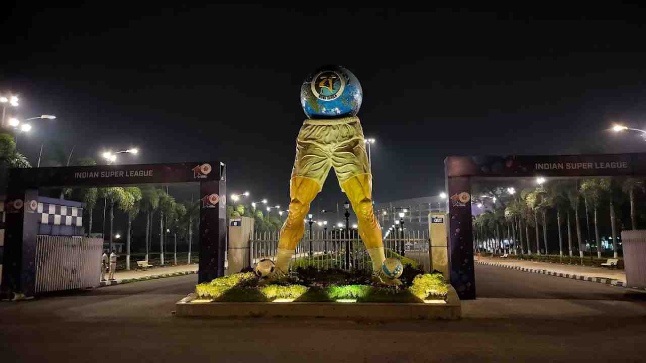 Nisith Pramanik On Salt Lake Stadium Statue